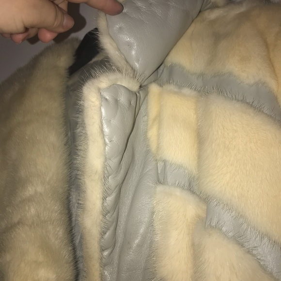 Mink-leather coat - Picture 3 of 8